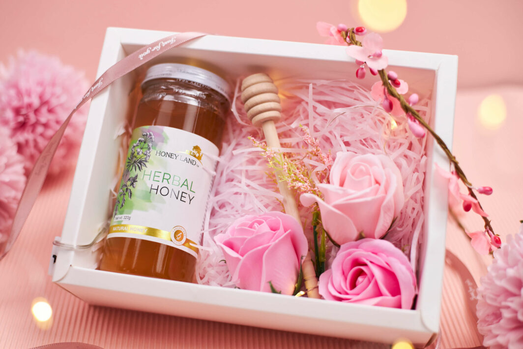 HoneyLand (Giftbox) Natural Honey